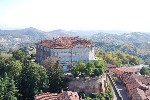 La mole possente del castello di Mirafiori 
